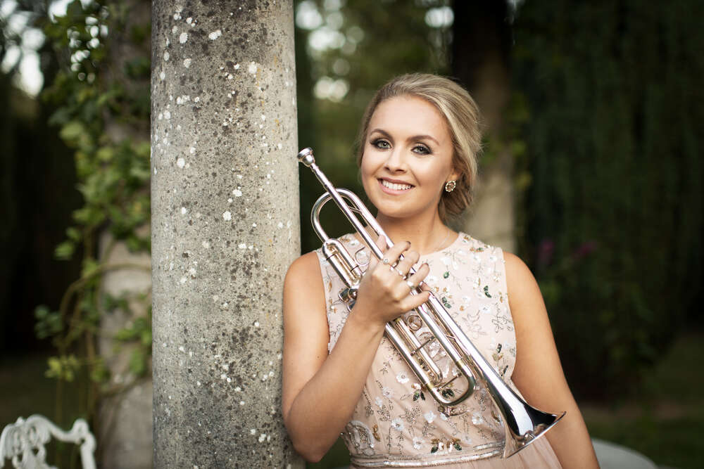 ROMANCE & REVOLUTION : ARUTIUNAN'S TRUMPET CONCERTO